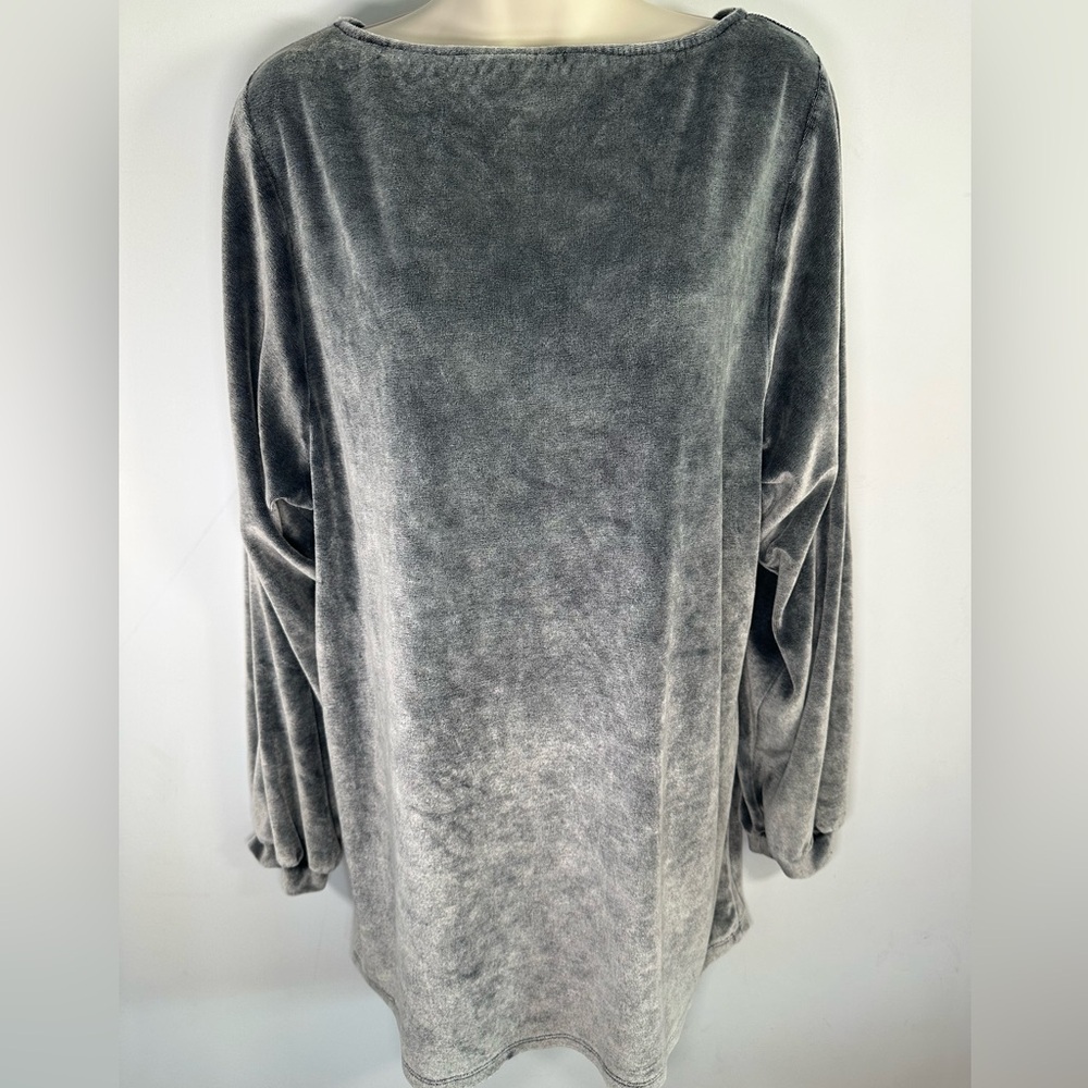 Cupio women’s gray velour top size medium
